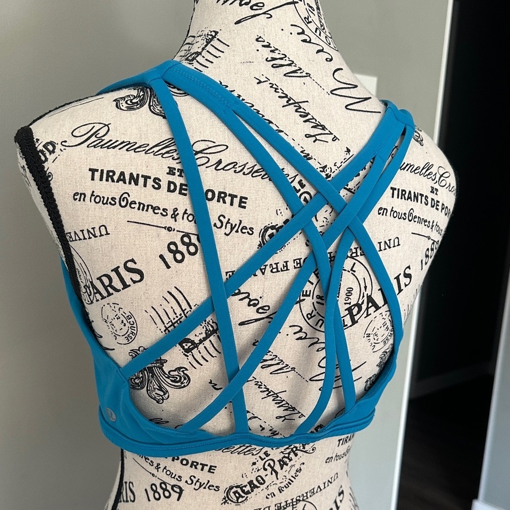 Lululemon size 12 Blue Sports Bra